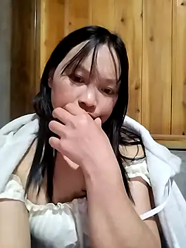 Snapshot of Tiyir597 chatting on 24, 10, 2025 Tiyir597 online show from 24, 10, 2025