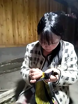 Snapshot of Tiyir597 chatting on 18, 11, 2025 Tiyir597 online show from 18, 11, 2025