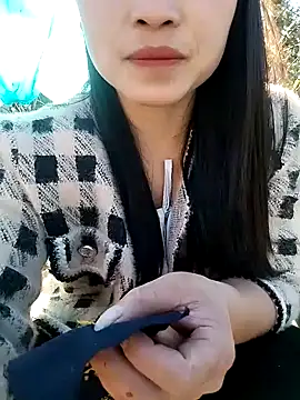 Snapshot of Tiyir597 chatting on 30, 11, 2025 Tiyir597 online show from 30, 11, 2025