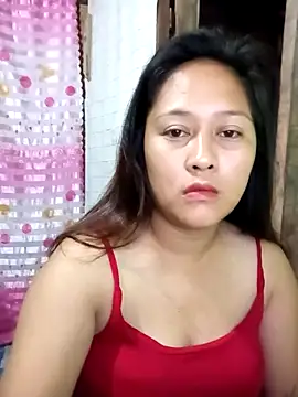 Snapshot of pretty_me092121 chatting on 5, 4, 2026 pretty me092121 online show from 5, 4, 2026