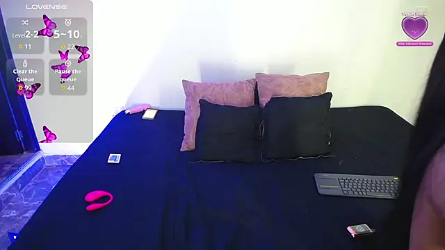 Snapshot of Dahiana_Le chatting on 13, 11, 2025 Dahiana Le online show from 13, 11, 2025