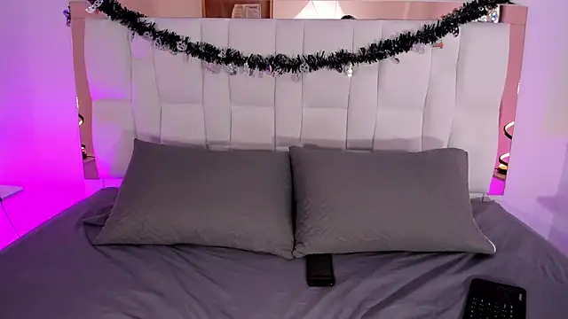 Molly sweetlove online show from 9, 10, 2025