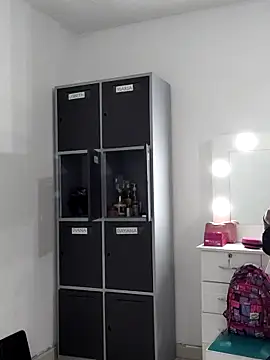 Snapshot of Merybeks chatting on 24, 10, 2025 Merybeks online show from 24, 10, 2025