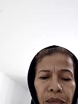 Snapshot of Merybeks chatting on 28, 10, 2025 Merybeks online show from 28, 10, 2025