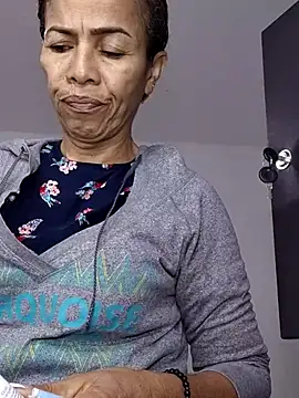 Snapshot of Merybeks chatting on 14, 11, 2025 Merybeks online show from 14, 11, 2025