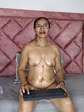 Snapshot of Merybeks chatting on 23, 4, 2026 Merybeks online show from 23, 4, 2026