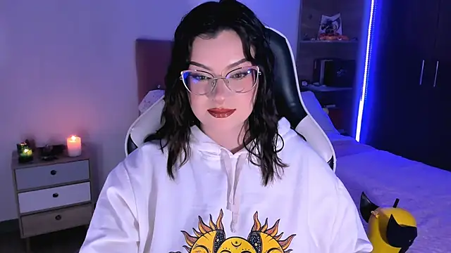 OphelianaRose33 online show from 3, 10, 2025