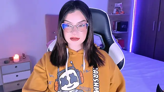 OphelianaRose33 online show from 10, 10, 2025