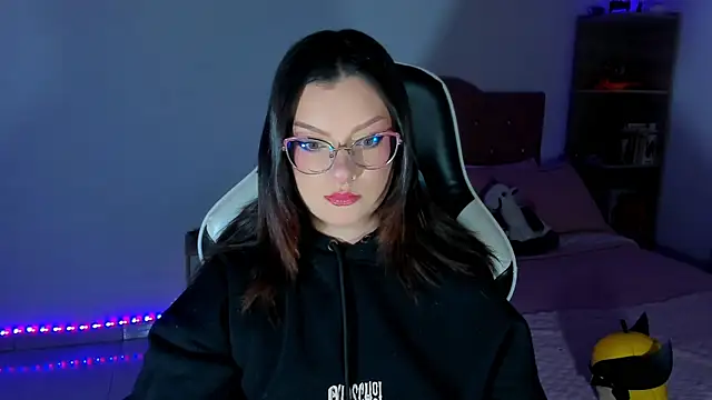 OphelianaRose33 online show from 16, 5, 2026
