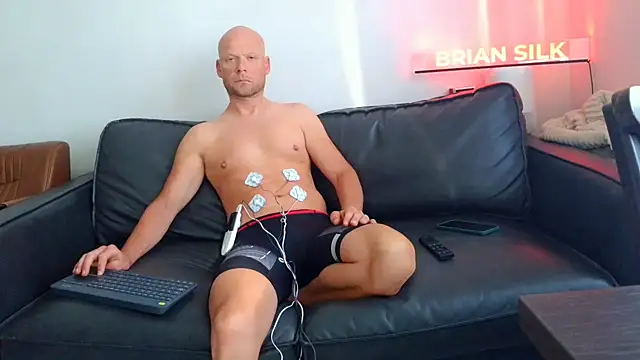 Snapshot of BRIANSILK77 chatting on 29, 5, 2026 BRIANSILK77 online show from 29, 5, 2026