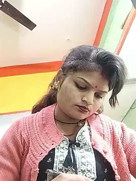 Hot mirchjii online show from 17, 12, 2025