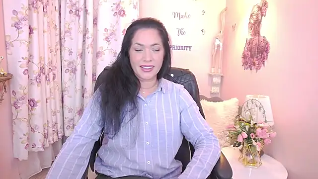Snapshot of MyLovOne chatting on 22, 4, 2026 MyLovOne online show from 22, 4, 2026
