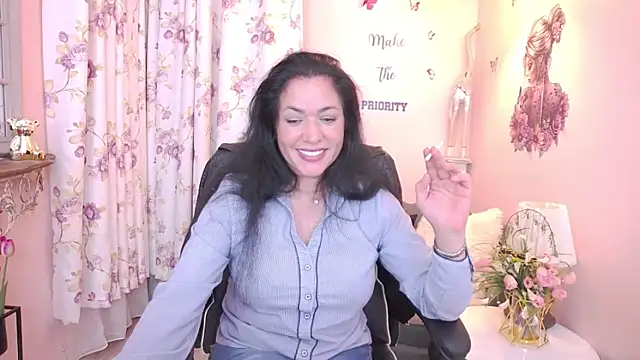 Snapshot of MyLovOne chatting on 29, 4, 2026 MyLovOne online show from 29, 4, 2026