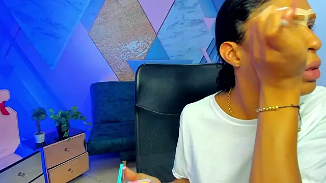 keytinthomson  online show from 9, 10, 2025