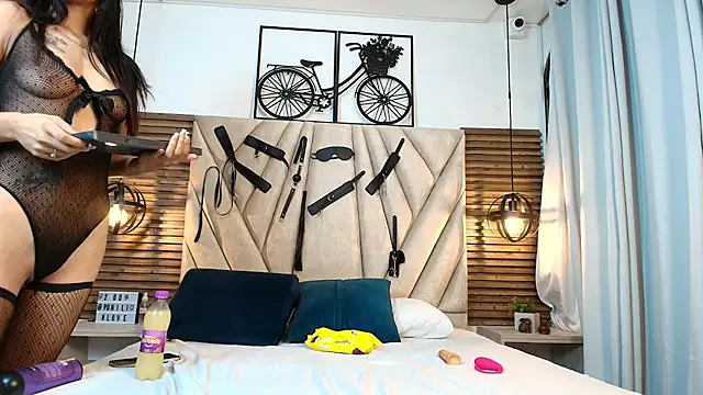 Cinthiabaker online show from 26, 11, 2025