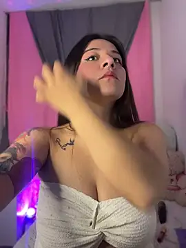 Snapshot of Linda_Bellucci chatting on 27, 7, 2026 Linda Bellucci online show from 27, 7, 2026