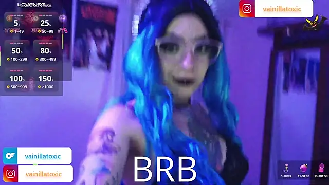 Snapshot of vainilla_doll chatting on 3, 3, 2026 vainilla doll online show from 3, 3, 2026