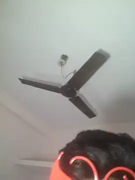 Snapshot of 00USER chatting on 20, 11, 2025 00USER online show from 20, 11, 2025