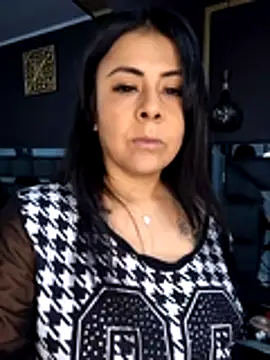 Aniajoness  online show from 5, 12, 2025