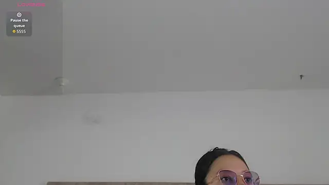 Kitty ravee online show from 23, 9, 2025