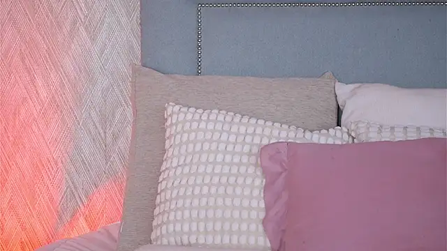 Snapshot of Sofy_Bradd chatting on 31, 10, 2025 Sofy Bradd online show from 31, 10, 2025