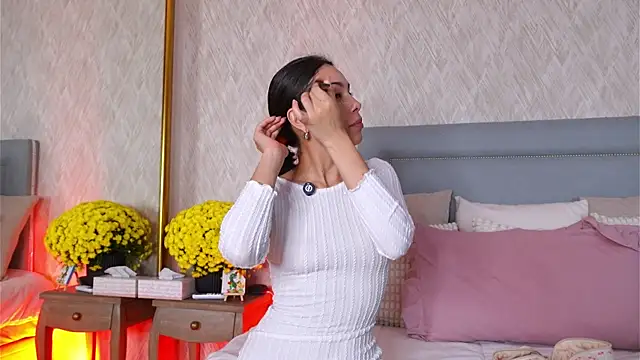 Snapshot of Sofy_Bradd chatting on 3, 11, 2025 Sofy Bradd online show from 3, 11, 2025