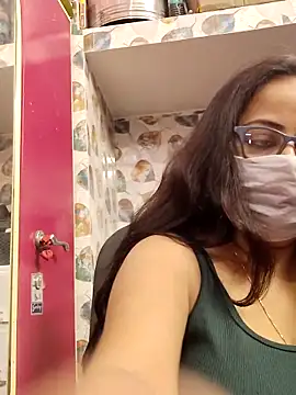 Snapshot of nisha_1110 chatting on 12, 4, 2026 nisha 1110 online show from 12, 4, 2026