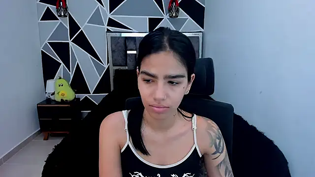 Snapshot of valeria-duarte chatting on 8, 4, 2026 valeria-duarte online show from 8, 4, 2026