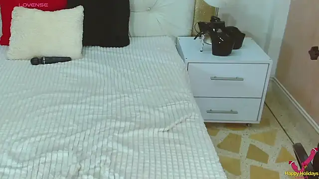 WildScarlet online show from 28, 1, 2025