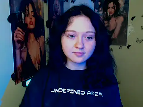 Snapshot of LadyAlice_ chatting on 4, 11, 2025 LadyAlice  online show from 4, 11, 2025