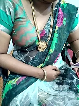 Snapshot of lolida69thamil chatting on 11, 9, 2025 lolida69thamil online show from 11, 9, 2025