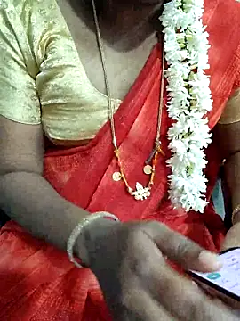 Snapshot of lolida69thamil chatting on 19, 9, 2025 lolida69thamil online show from 19, 9, 2025