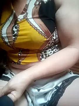 Snapshot of npmen chatting on 25, 4, 2026 npmen online show from 25, 4, 2026