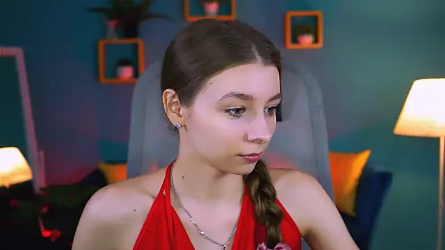 Snapshot of JulieDaniel chatting on 28, 10, 2025 JulieDaniel online show from 28, 10, 2025