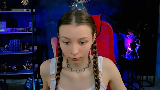 Snapshot of JulieDaniel chatting on 20, 11, 2025 JulieDaniel online show from 20, 11, 2025