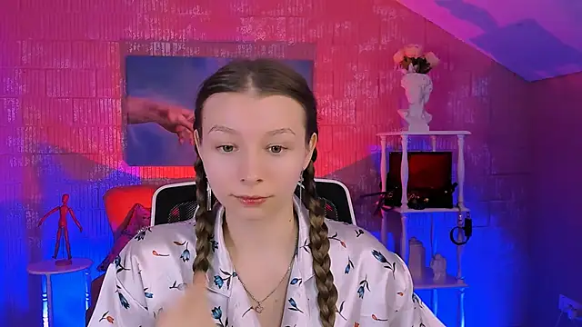 Snapshot of JulieDaniel chatting on 24, 11, 2025 JulieDaniel online show from 24, 11, 2025