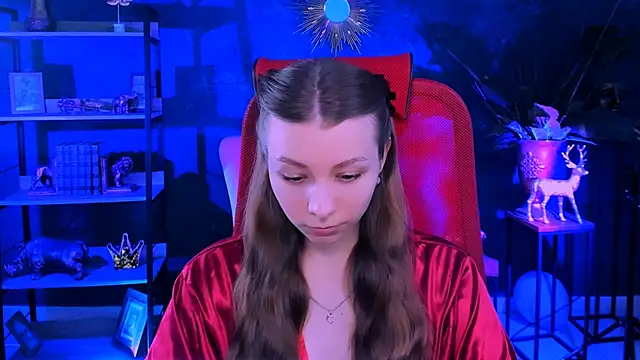 Snapshot of JulieDaniel chatting on 28, 11, 2025 JulieDaniel online show from 28, 11, 2025