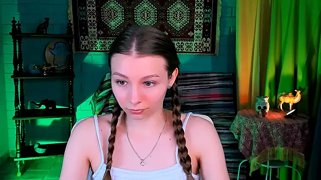 Snapshot of JulieDaniel chatting on 2, 12, 2025 JulieDaniel online show from 2, 12, 2025