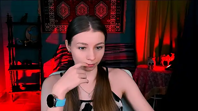 Snapshot of JulieDaniel chatting on 5, 12, 2025 JulieDaniel online show from 5, 12, 2025