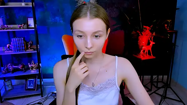 Snapshot of JulieDaniel chatting on 6, 7, 2026 JulieDaniel online show from 6, 7, 2026