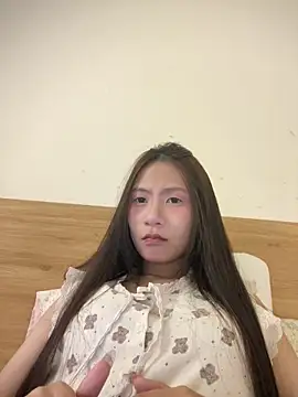 Snapshot of Lil-Gi chatting on 12, 3, 2026 Lil-Gi online show from 12, 3, 2026