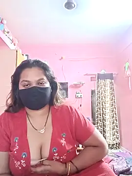 Snapshot of biggbobbsgirl chatting on 7, 3, 2026 biggbobbsgirl online show from 7, 3, 2026