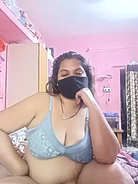 Snapshot of biggbobbsgirl chatting on 8, 3, 2026 biggbobbsgirl online show from 8, 3, 2026