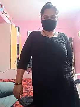 Snapshot of biggbobbsgirl chatting on 11, 3, 2026 biggbobbsgirl online show from 11, 3, 2026