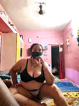 Snapshot of biggbobbsgirl chatting on 25, 3, 2026 biggbobbsgirl online show from 25, 3, 2026