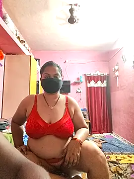 Snapshot of biggbobbsgirl chatting on 28, 3, 2026 biggbobbsgirl online show from 28, 3, 2026