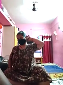 Snapshot of biggbobbsgirl chatting on 16, 4, 2026 biggbobbsgirl online show from 16, 4, 2026