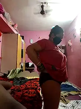Snapshot of biggbobbsgirl chatting on 8, 5, 2026 biggbobbsgirl online show from 8, 5, 2026