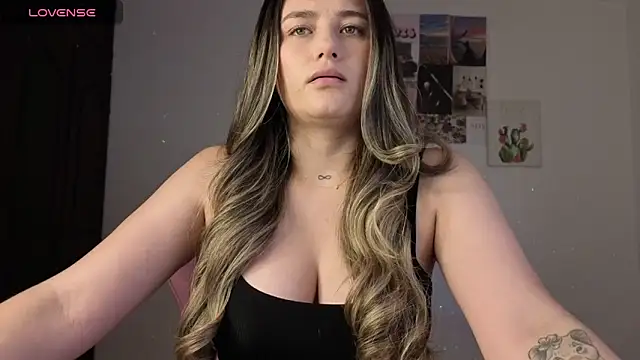 Snapshot of Veronika__Winslow_ chatting on 28, 4, 2026 Veronika Winslow online show from 28, 4, 2026