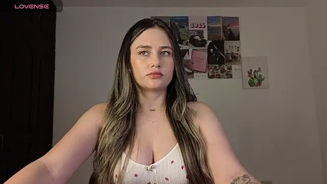 Snapshot of Veronika__Winslow_ chatting on 28, 5, 2026 Veronika Winslow online show from 28, 5, 2026